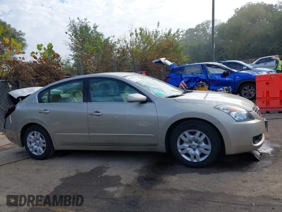 ✅ 2009 Nissan Altima S • VIN: 1N4AL21E39N466738 • Лот: 43270473. Опубликован ранее на IAAI с пробегом 104 673 миль. Бесплатный доступ к архиву аукционных продаж из США и подробный отчёт об истории автомобиля на DreamBid. Изображение 13.