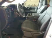 ✅ 2021 Chevrolet Silverado 1500 Custom • VIN: 1GCRYBEH9MZ122853 • Лот: 75997394. Опубликован ранее на Copart с пробегом 145 097 миль. Бесплатный доступ к архиву аукционных продаж из США и подробный отчёт об истории автомобиля на DreamBid. Изображение 7.