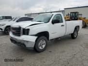 ✅ 2009 GMC Sierra 1500 • VIN: 1GTHC44K79E142956 • Лот: 80669944. Опубликован ранее на Copart с пробегом 309 022 миль. Бесплатный доступ к архиву аукционных продаж из США и подробный отчёт об истории автомобиля на DreamBid. Изображение 1.