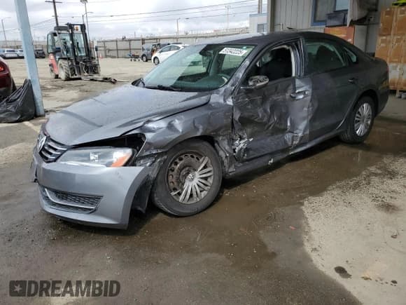 ✅ 2014 Volkswagen Passat S • VIN: 1VWAP7A36EC002386 • Lot: 51342225. Listed on Copart with 90,522 mi. Free auction sales archive from the USA and detailed vehicle history report at DreamBid. Image 1.