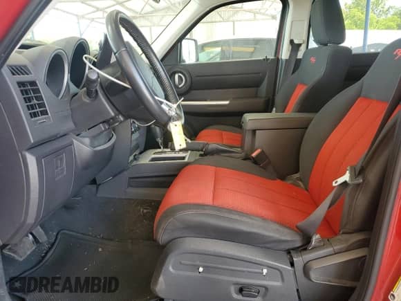 2008 Dodge Nitro R/T with VIN 1D8GT58628W139892, listed as a Copart auction lot 57628405 with 173,356 mi miles and Salvage title. Bid and sale history available at DreamBid. Image 7.