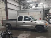 ✅ 2000 GMC Sierra 1500 SLE • VIN: 2GTEC19T3Y1302186 • Lot: 43560936. Wystawiony na IAAI z przebiegiem Nie podano. Bezpłatny archiwum sprzedaży aukcyjnych z USA i szczegółowy raport historii pojazdu na DreamBid. Zdjęcie 13.