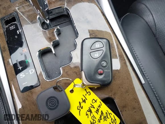 ✅ 2010 Lexus IS 250 • VIN: JTHCF5C28A5041307 • Lot: 43276353. Wystawiony na IAAI z przebiegiem 149 468 mil. Bezpłatny archiwum sprzedaży aukcyjnych z USA i szczegółowy raport historii pojazdu na DreamBid. Zdjęcie 11.