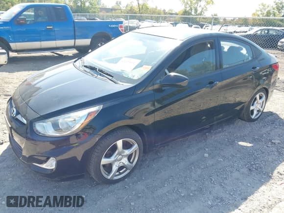 ✅ 2012 Hyundai Accent GLS • VIN: KMHCU4AE0CU068634 • Lot: 43239682. Wystawiony na IAAI z przebiegiem 115 736 mil. Bezpłatny archiwum sprzedaży aukcyjnych z USA i szczegółowy raport historii pojazdu na DreamBid. Zdjęcie 2.