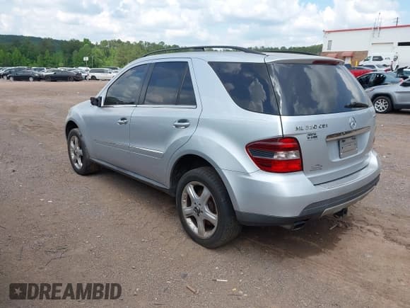 ✅ 2008 Mercedes-Benz M 320 CDI • VIN: 4JGBB22E28A408914 • Lot: 42066714. Listed on IAAI with 194,706 mi. Free auction sales archive from the USA and detailed vehicle history report at DreamBid. Image 3.