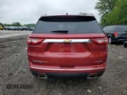✅ 2019 Chevrolet Traverse Premier • VIN: 1GNEVKKW3KJ309812 • Lot: 57428595. Wystawiony na Copart z przebiegiem 97 056 mil. Bezpłatny archiwum sprzedaży aukcyjnych z USA i szczegółowy raport historii pojazdu na DreamBid. Zdjęcie 6.