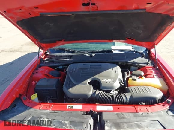 ✅ 2014 Dodge Challenger Rallye Redline • VIN: 2C3CDYAGXEH116468 • Lot: 41491746. Wystawiony na IAAI z przebiegiem 131 801 mil. Bezpłatny archiwum sprzedaży aukcyjnych z USA i szczegółowy raport historii pojazdu na DreamBid. Zdjęcie 10.