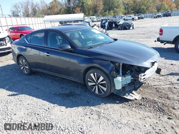 ✅ 2022 Nissan Altima SV • VIN: 1N4BL4DV7NN386901 • Lot: 43706066. Wystawiony na IAAI z przebiegiem 100 788 mil. Bezpłatny archiwum sprzedaży aukcyjnych z USA i szczegółowy raport historii pojazdu na DreamBid. Zdjęcie 1.