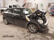 ✅ 2015 MINI Paceman • VIN: WMWSS1C57FWN94914 • Lot: 41553167. Wystawiony na IAAI z przebiegiem 70 134 mil. Bezpłatny archiwum sprzedaży aukcyjnych z USA i szczegółowy raport historii pojazdu na DreamBid. Zdjęcie 1.