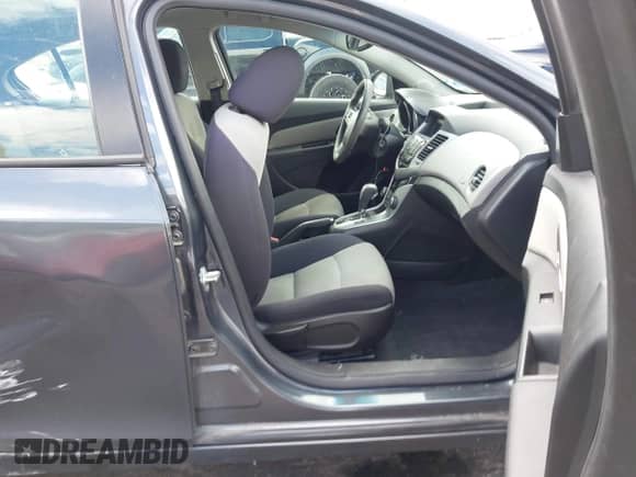 2013 Chevrolet Cruze LS с VIN 1G1PA5SH3D7229211, выставлен на аукционе IAAI как лот 43422363 с пробегом 100 804 миль миль и . История ставок и продаж доступна на DreamBid. Изображение 5.