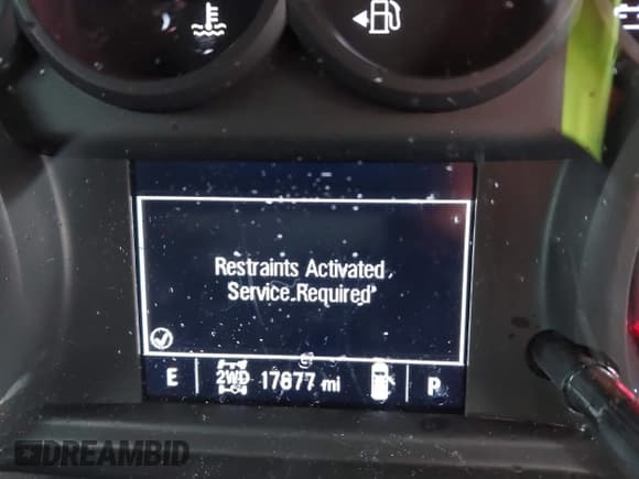 ✅ 2023 Chevrolet Silverado 1500 Custom Trail Boss • VIN: 3GCPDCEK7PG279547 • Lot: 41872652. Wystawiony na IAAI z przebiegiem 17 677 mil. Bezpłatny archiwum sprzedaży aukcyjnych z USA i szczegółowy raport historii pojazdu na DreamBid. Zdjęcie 15.