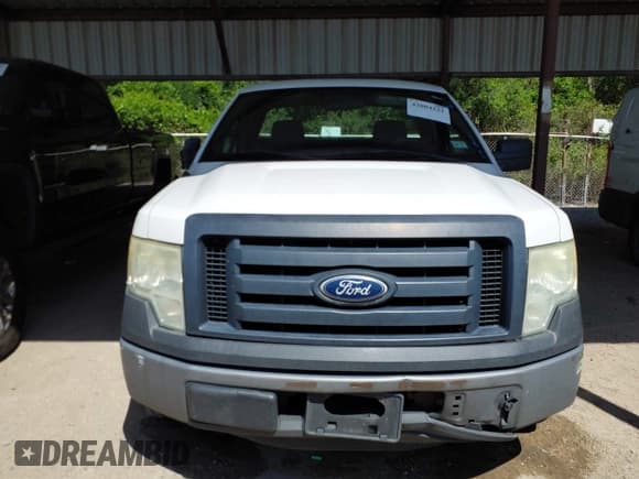 ✅ 2011 Ford F-150 XL • VIN: 1FTMF1CM5BKD38764 • Lot: 42004231. Listed on IAAI with 526,556 mi. Free auction sales archive from the USA and detailed vehicle history report at DreamBid. Image 6.