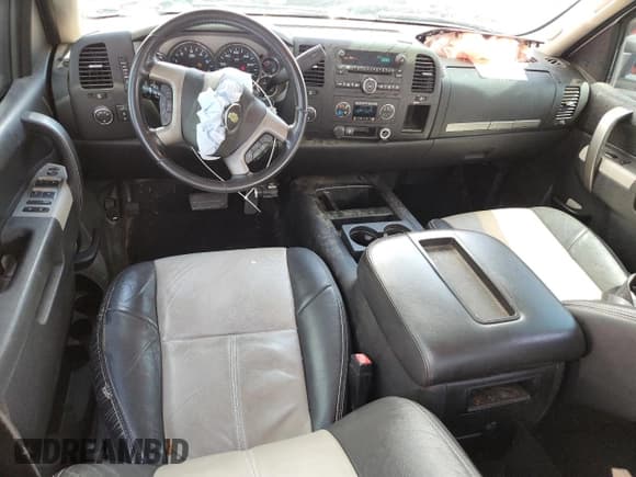 ✅ 2012 Chevrolet Silverado 2500HD LT • VIN: 1GC2KXCG5CZ226314 • Lot: 58191155. Wystawiony na Copart z przebiegiem 138 711 mil. Bezpłatny archiwum sprzedaży aukcyjnych z USA i szczegółowy raport historii pojazdu na DreamBid. Zdjęcie 8.