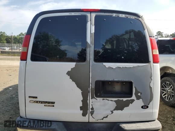 ✅ 2011 Chevrolet Express Passenger 1LT • VIN: 1GAZG1FG5B1104549 • Lot: 62838115. Wystawiony na Copart z przebiegiem Nie podano. Bezpłatny archiwum sprzedaży aukcyjnych z USA i szczegółowy raport historii pojazdu na DreamBid. Zdjęcie 6.