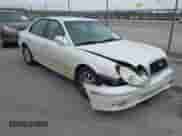 2002 Hyundai Sonata GLS с VIN KMHWF35HX2A523401, выставлен на аукционе IAAI как лот 41502680 с пробегом 176 283 миль миль и . История ставок и продаж доступна на DreamBid. Изображение 1.