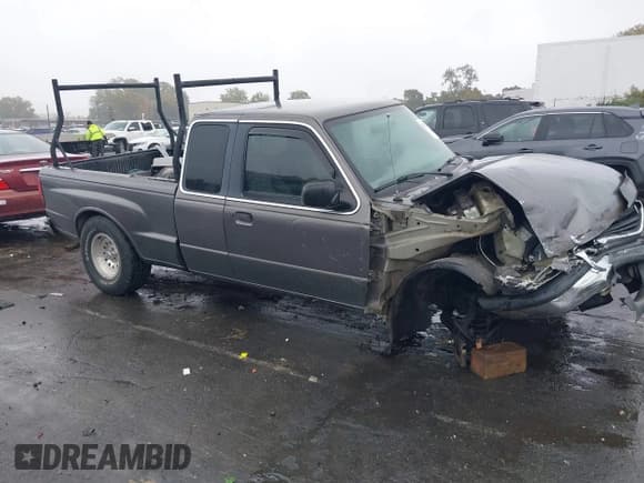 ✅ 2000 Mazda B-Series SE • VIN: 4F4YR16V5YTM10702 • Lot: 43575469. Listed on IAAI with 138,563 mi. Free auction sales archive from the USA and detailed vehicle history report at DreamBid. Image 13.