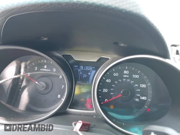 ✅ 2014 Hyundai Veloster • VIN: KMHTC6AD1EU217707 • Lot: 41718176. Wystawiony na IAAI z przebiegiem 191 306 mil. Bezpłatny archiwum sprzedaży aukcyjnych z USA i szczegółowy raport historii pojazdu na DreamBid. Zdjęcie 7.