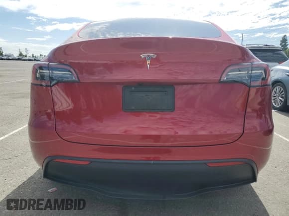 ✅ 2024 Tesla Model Y • VIN: 7SAYGDED6RF028551 • Lot: 86297315. Wystawiony na Copart z przebiegiem 22 853 mil. Bezpłatny archiwum sprzedaży aukcyjnych z USA i szczegółowy raport historii pojazdu na DreamBid. Zdjęcie 6.