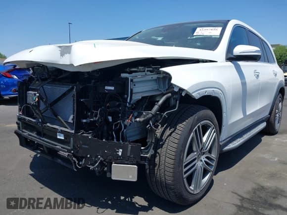 ✅ 2024 Mercedes-Benz GLS 450 • VIN: 4JGFF5KE1RB236068 • Lot: 42397816. Listed on IAAI with 14,039 mi. Free auction sales archive from the USA and detailed vehicle history report at DreamBid. Image 20.