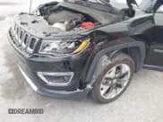 ✅ 2019 Jeep Compass Limited • VIN: 3C4NJDCB4KT594525 • Lot: 42472846. Wystawiony na IAAI z przebiegiem 84 815 mil. Bezpłatny archiwum sprzedaży aukcyjnych z USA i szczegółowy raport historii pojazdu na DreamBid. Zdjęcie 17.