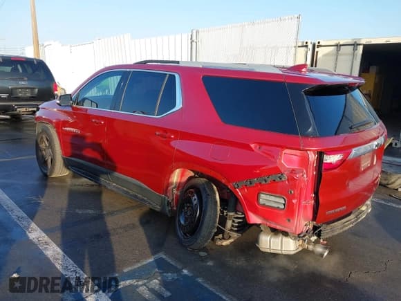 ✅ 2018 Chevrolet Traverse LT Cloth • VIN: 1GNERGKWXJJ149217 • Lot: 43530283. Wystawiony na IAAI z przebiegiem 126 951 mil. Bezpłatny archiwum sprzedaży aukcyjnych z USA i szczegółowy raport historii pojazdu na DreamBid. Zdjęcie 3.