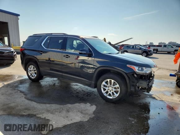 ✅ 2019 Chevrolet Traverse LT Cloth • VIN: 1GNERGKW1KJ294132 • Lot: 80137255. Wystawiony na Copart z przebiegiem 173 509 mil. Bezpłatny archiwum sprzedaży aukcyjnych z USA i szczegółowy raport historii pojazdu na DreamBid. Zdjęcie 4.