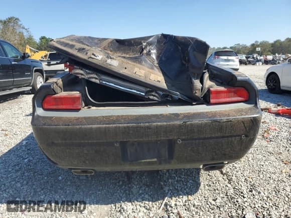 ✅ 2009 Dodge Challenger SRT-8 • VIN: 2B3LJ74W49H526756 • Lot: 73970234. Wystawiony na Copart z przebiegiem 55 750 mil. Bezpłatny archiwum sprzedaży aukcyjnych z USA i szczegółowy raport historii pojazdu na DreamBid. Zdjęcie 6.