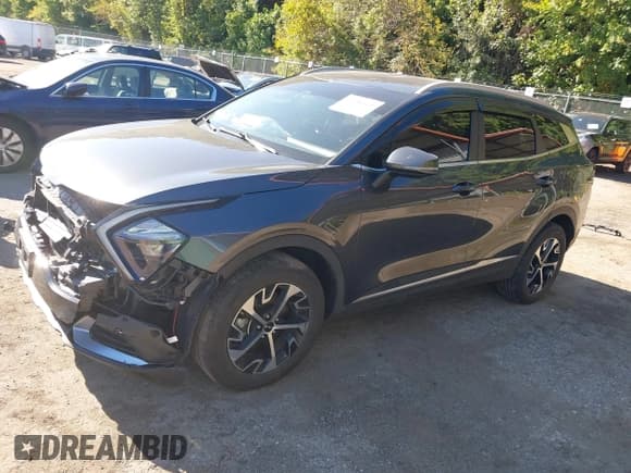 ✅ 2023 Kia Sportage EX • VIN: KNDPVCAG0P7112019 • Lot: 43415669. Listed on IAAI with 30,129 mi. Free auction sales archive from the USA and detailed vehicle history report at DreamBid. Image 2.