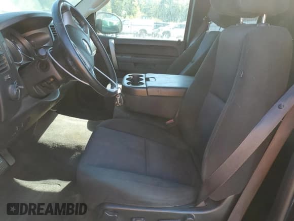 ✅ 2011 Chevrolet Silverado 1500 LT • VIN: 1GCRKSE34BZ221356 • Лот: 80696055. Опубликован ранее на Copart с пробегом Не указан. Бесплатный доступ к архиву аукционных продаж из США и подробный отчёт об истории автомобиля на DreamBid. Изображение 7.