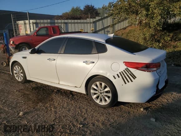 ✅ 2017 Kia Optima LX • VIN: 5XXGT4L3XHG122720 • Lot: 82432695. Wystawiony na Copart z przebiegiem 141 142 mil. Bezpłatny archiwum sprzedaży aukcyjnych z USA i szczegółowy raport historii pojazdu na DreamBid. Zdjęcie 2.