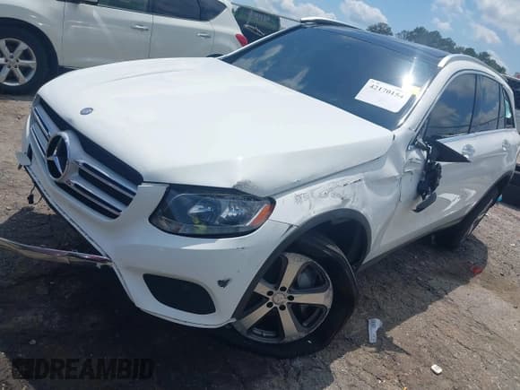 ✅ 2016 Mercedes-Benz GLC 300 • VIN: WDC0G4JB3GF064280 • Lot: 42170154. Wystawiony na IAAI z przebiegiem 101 401 mil. Bezpłatny archiwum sprzedaży aukcyjnych z USA i szczegółowy raport historii pojazdu na DreamBid. Zdjęcie 2.