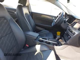 ✅ 2016 Hyundai Sonata Sport • VIN: 5NPE34AF7GH416308 • Лот: 43338692. Опубликован ранее на IAAI с пробегом 201 398 миль. Бесплатный доступ к архиву аукционных продаж из США и подробный отчёт об истории автомобиля на DreamBid. Изображение 5.