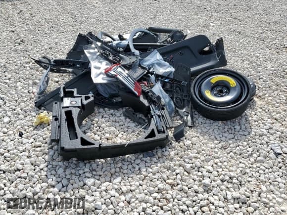 ✅ 2023 Audi SQ5 Sportback Premium Plus • VIN: WA124AFY0P2143698 • Лот: 53434005. Опубликован ранее на Copart с пробегом 14 348 миль. Бесплатный доступ к архиву аукционных продаж из США и подробный отчёт об истории автомобиля на DreamBid. Изображение 15.