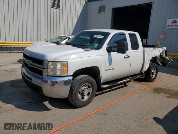✅ 2010 Chevrolet Silverado 1500 • VIN: 1GC5CVBG2AZ182169 • Лот: 68931565. Опубликован ранее на Copart с пробегом 328 881 миль. Бесплатный доступ к архиву аукционных продаж из США и подробный отчёт об истории автомобиля на DreamBid. Изображение 1.