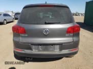 ✅ 2013 Volkswagen Tiguan SE • VIN: WVGAV7AX7DW018388 • Lot: 56188045. Wystawiony na Copart z przebiegiem 98 066 mil. Bezpłatny archiwum sprzedaży aukcyjnych z USA i szczegółowy raport historii pojazdu na DreamBid. Zdjęcie 6.