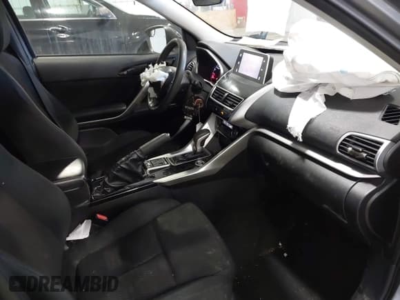 ✅ 2018 Mitsubishi Eclipse Cross LE • VIN: JA4AT4AA7JZ047415 • Lot: 41572014. Listed on IAAI with 116,905 mi. Free auction sales archive from the USA and detailed vehicle history report at DreamBid. Image 5.