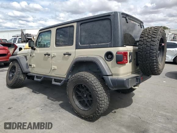 ✅ 2022 Jeep Wrangler Unlimited Sport S • VIN: 1C4HJXDG6NW221820 • Lot: 72015225. Listed on Copart with 14,922 mi. Free auction sales archive from the USA and detailed vehicle history report at DreamBid. Image 2.