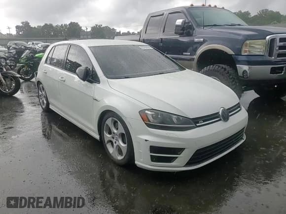 ✅ 2016 Volkswagen Golf R • VIN: WVWLF7AU6GW242000 • Lot: 63763934. Wystawiony na Copart z przebiegiem 115 647 mil. Bezpłatny archiwum sprzedaży aukcyjnych z USA i szczegółowy raport historii pojazdu na DreamBid. Zdjęcie 11.