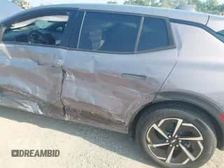 2025 Chevrolet Equinox EV LT1 w/PCY z VIN 3GN7DMRP1SS202147, wystawiony jako IAAI lot #42922271 z przebiegiem 1 647 mil mil oraz . Historia ofert i sprzedaży dostępna na DreamBid. Obrazek 6.