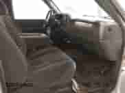 2006 Chevrolet Silverado 1500 LT1 z VIN 2GCEK13T461204941, wystawiony jako IAAI lot #42503740 z przebiegiem 280 634 mil mil oraz . Historia ofert i sprzedaży dostępna na DreamBid. Obrazek 5.