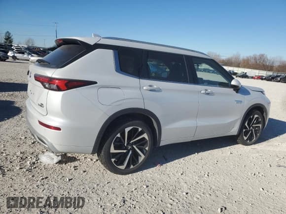 ✅ 2023 Mitsubishi Outlander SEL • VIN: JA4T5VA99PZ062540 • Lot: 93050375. Listed on Copart with 39,996 mi. Free auction sales archive from the USA and detailed vehicle history report at DreamBid. Image 3.