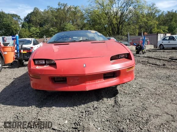 ✅ 1997 Chevrolet Camaro Z28 • VIN: 2G1FP32P5V2106041 • Лот: 85141475. Опубликован ранее на Copart с пробегом 128 453 миль. Бесплатный доступ к архиву аукционных продаж из США и подробный отчёт об истории автомобиля на DreamBid. Изображение 5.