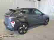 2024 Hyundai Kona SEL z VIN KM8HBCABXRU082013, wystawiony jako Copart lot #87712915 z przebiegiem 22 966 mil mil oraz Czysty tytuł • Clean title. Historia ofert i sprzedaży dostępna na DreamBid. Obrazek 3.