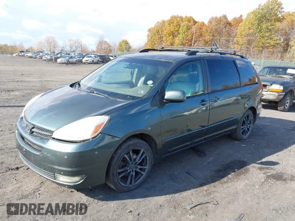✅ 2004 Toyota Sienna XLE • VIN: 5TDZA22C04S048088 • Lot: 43591317. Listed on IAAI with 202,531 mi. Free auction sales archive from the USA and detailed vehicle history report at DreamBid. Image 17.
