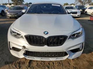 ✅ 2020 BMW M2 Competition • VIN: WBS2U7C01L7D99705 • Lot: 83850434. Wystawiony na Copart z przebiegiem 101 313 mil. Bezpłatny archiwum sprzedaży aukcyjnych z USA i szczegółowy raport historii pojazdu na DreamBid. Zdjęcie 5.
