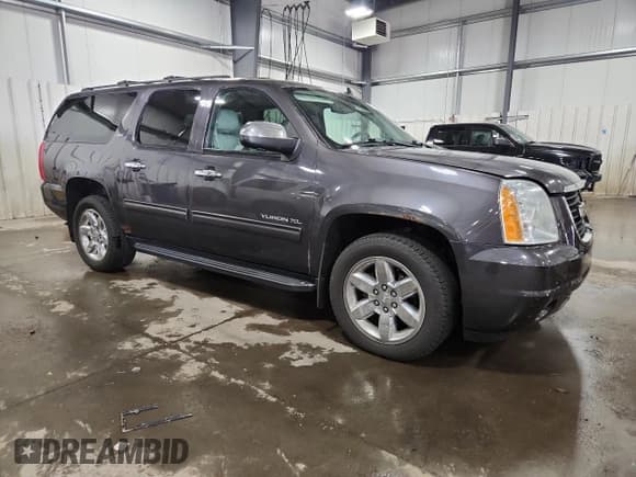 ✅ 2010 GMC Yukon XL SLT • VIN: 1GKUKKE37AR223972 • Лот: 84374445. Опубликован ранее на Copart с пробегом 223 033 миль. Бесплатный доступ к архиву аукционных продаж из США и подробный отчёт об истории автомобиля на DreamBid. Изображение 4.