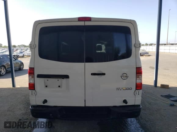 ✅ 2018 Nissan NV Cargo SV • VIN: 1N6BF0KM5JN808675 • Lot: 62795065. Wystawiony na Copart z przebiegiem 148 493 mil. Bezpłatny archiwum sprzedaży aukcyjnych z USA i szczegółowy raport historii pojazdu na DreamBid. Zdjęcie 6.