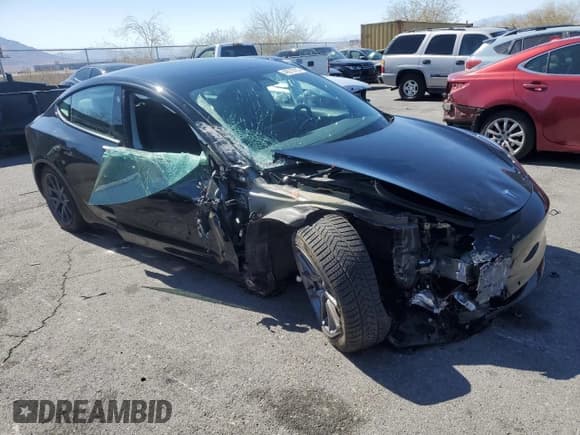 ✅ 2021 Tesla Model 3 Standard Range Plus • VIN: 5YJ3E1EA7MF871622 • Lot: 48573755. Wystawiony na Copart z przebiegiem 48 004 mil. Bezpłatny archiwum sprzedaży aukcyjnych z USA i szczegółowy raport historii pojazdu na DreamBid. Zdjęcie 4.