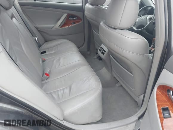 ✅ 2010 Toyota Camry • VIN: 4T1BB3EK7AU119121 • Lot: 43042539. Listed on IAAI with 182,255 mi. Free auction sales archive from the USA and detailed vehicle history report at DreamBid. Image 8.