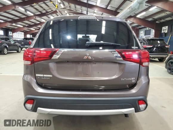 2016 Mitsubishi Outlander SE с VIN JA4AZ3A32GZ006564, выставлен на аукционе Copart как лот 90465775 с пробегом 146 106 миль миль и Чистый • Clean title. История ставок и продаж доступна на DreamBid. Изображение 6.